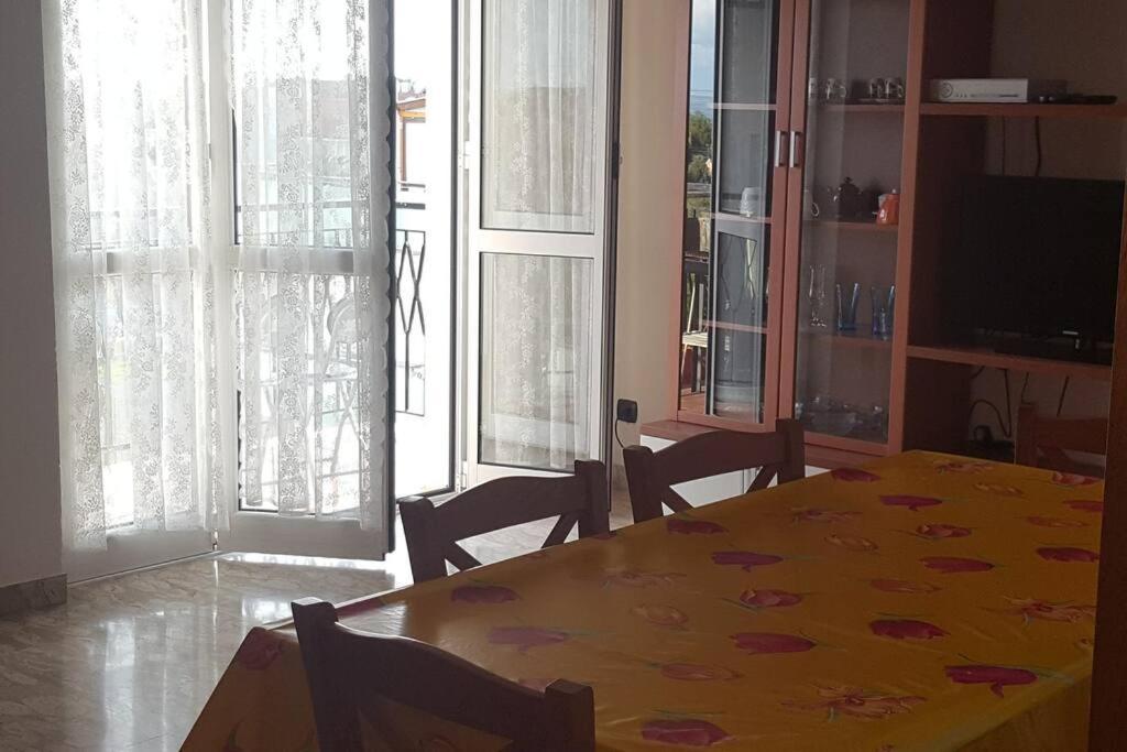 Albenga Sul Mare Famiglie Ed Amici Fino 10 Posti Exterior foto