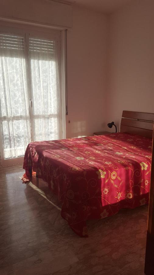 Albenga Sul Mare Famiglie Ed Amici Fino 10 Posti Exterior foto