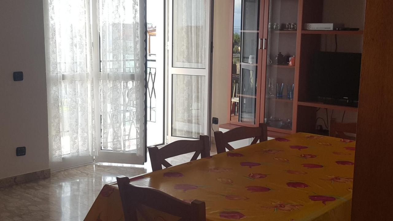 Albenga Sul Mare Famiglie Ed Amici Fino 10 Posti Exterior foto