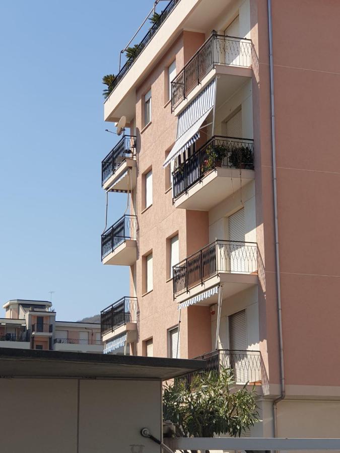 Albenga Sul Mare Famiglie Ed Amici Fino 10 Posti Exterior foto